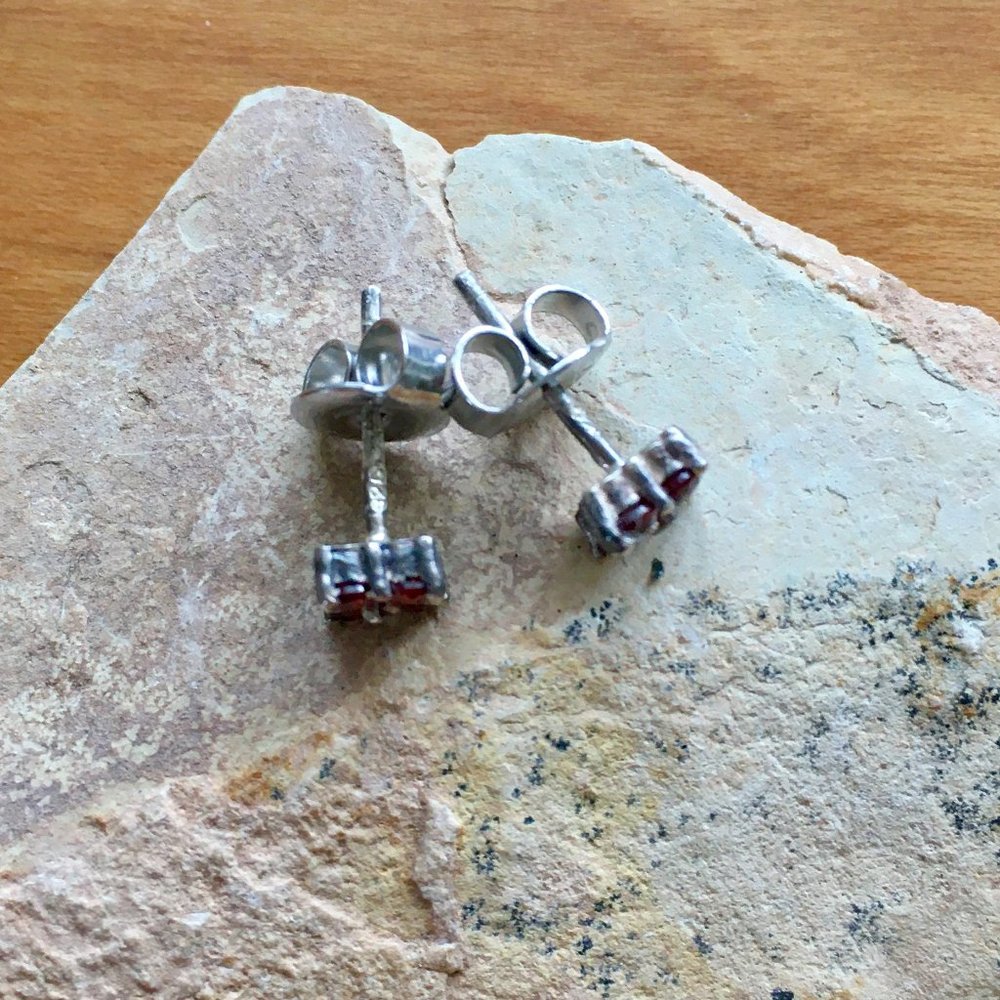 Garnet and Silver Small Stud Earrings - Picture 2 of 4